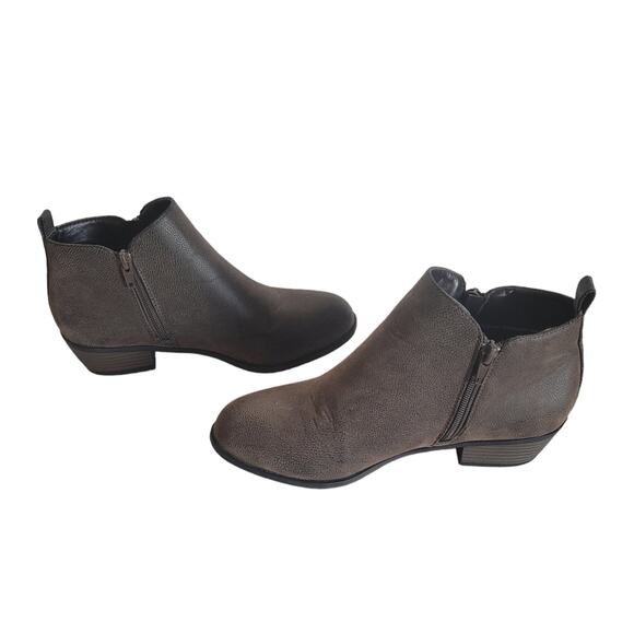 Pierre Dumas Women's Side Zip Block Heel Grey Leather Ankle Booties Size: 7 - Picture 4 of 6